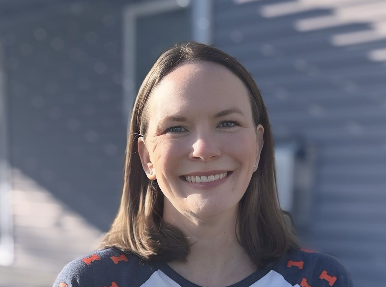 Headshot of Melissa smiling